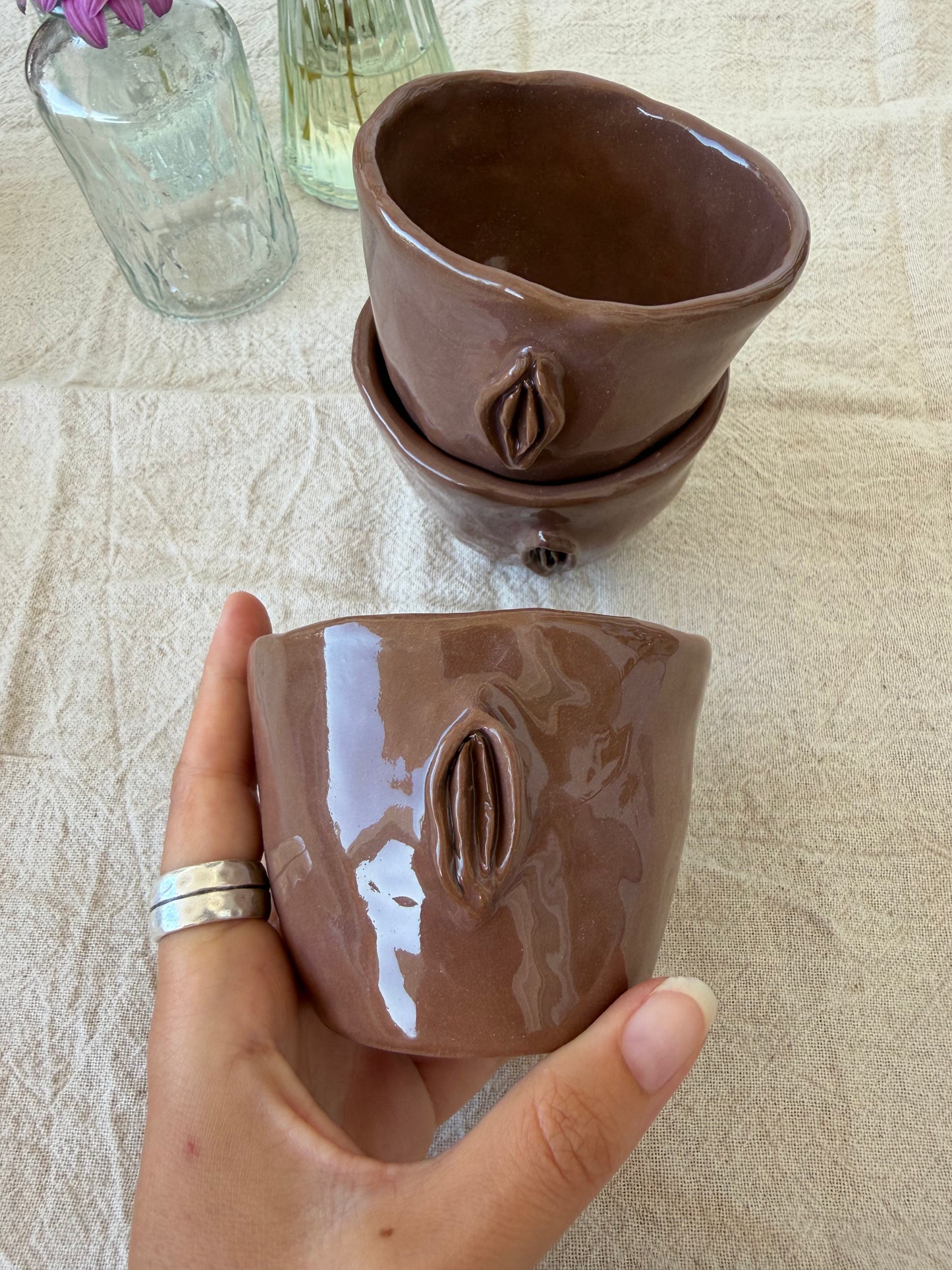 Taza Diosa Yoni (marrón)