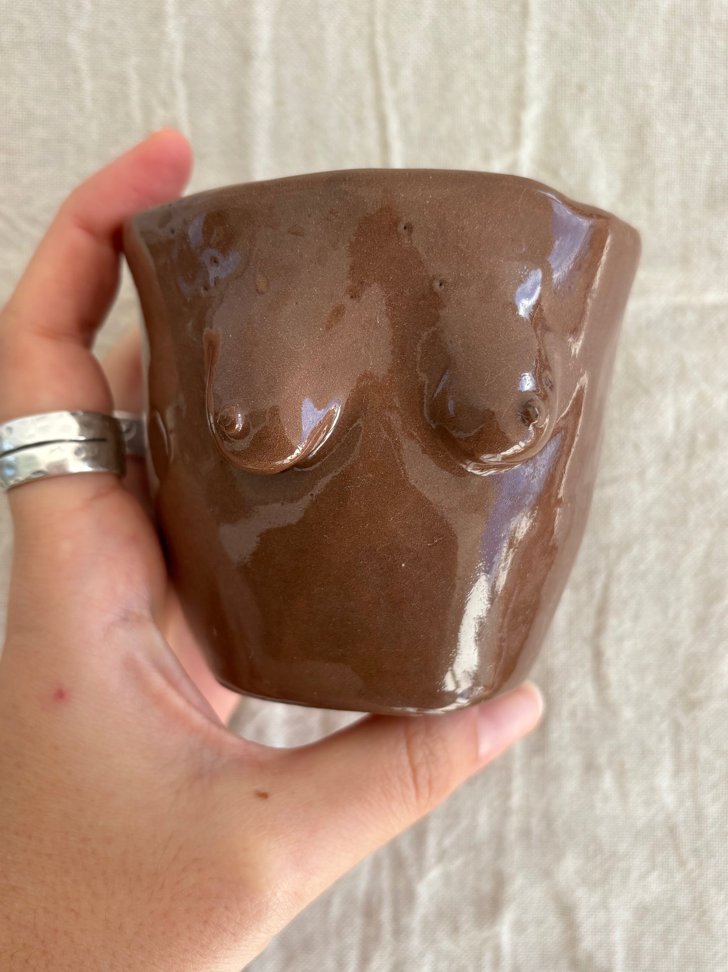 Taza Diosa marrón